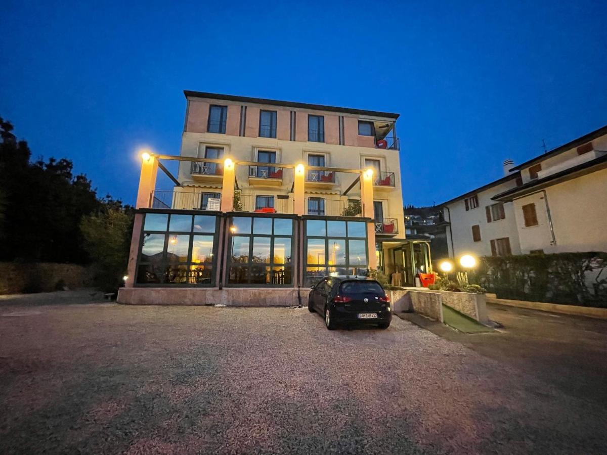 Hotel Al Castello Torri Del Benaco Exteriör bild